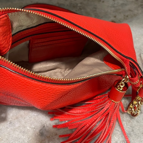 New Michael Kors Weston Small Messenger Bag Vibrant Red Shoulder Bag Gold Accent - Picture 7 of 8